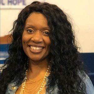 Meet your Posher, Lakisha